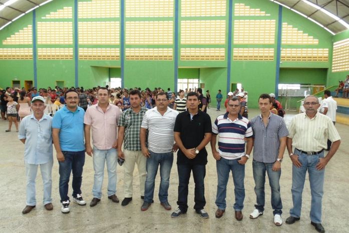 Veridiano Almir faz a entrega de doze toneladas de pescado em Feira Grande