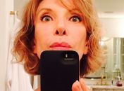 Marília Gabriela se diverte postando “primeira selfie”