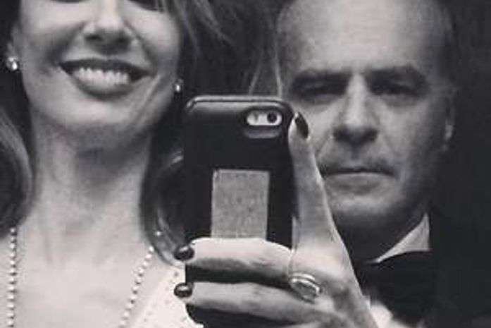 Luciana Gimenez posta selfie com marido e diz: meu eterno amor