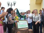Prefeita de Major Izidoro inaugura Praça e Igreja no bairro de Fátima