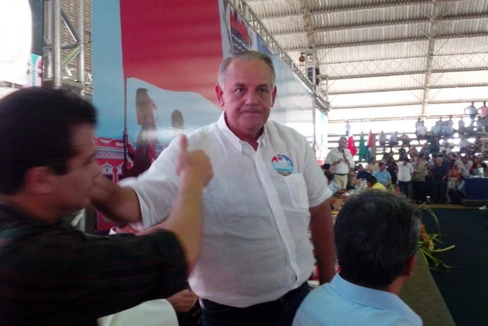 Carimbão em encontro da Frente de Oposição, em Penedo