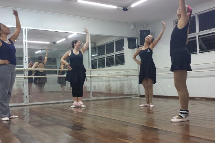 Escola de Ballet Alagoana comemora do Dia Mundial da Dança