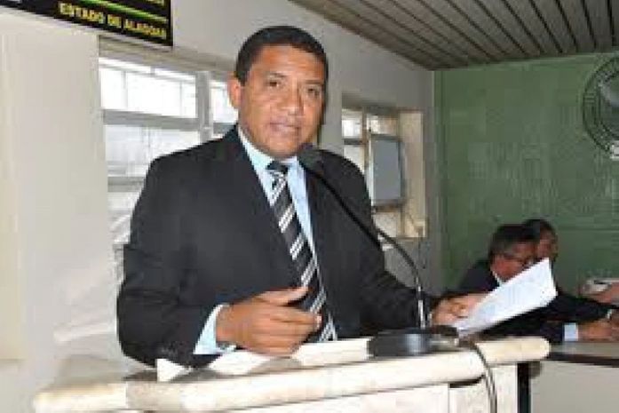 Vereador critica atuação dos agentes da ARSAL e defende taxistas