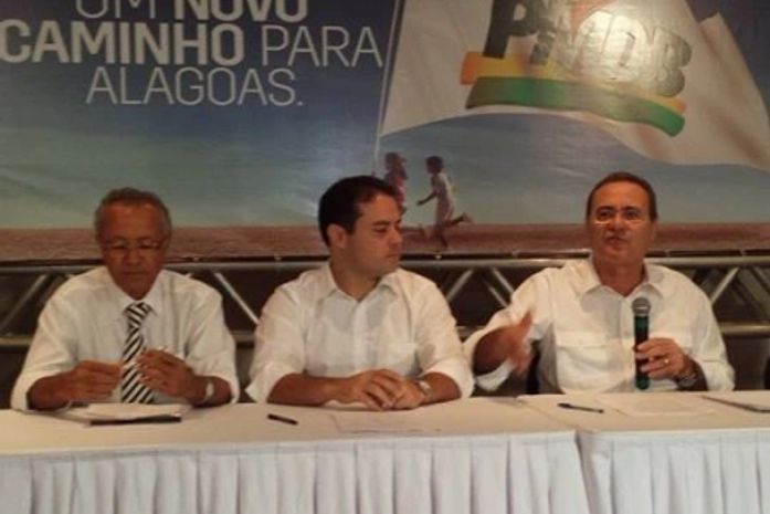 Renan anunciando Renan Filho como pré-candidato ao governo de Alagoas