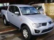 Camioneta Triton é roubada de Lava jato em Arapiraca