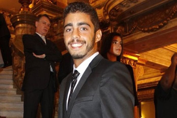 Pedro Scooby explica rumores de separação