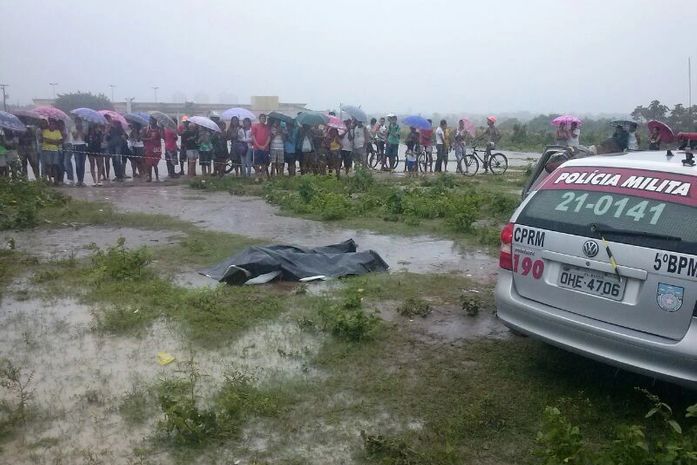 Jovem foi morta com tiros na cabeça