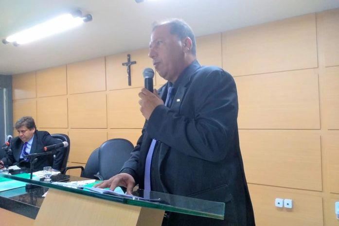 Vereador Fabiano Leão diz que secretário de Agricultura não serve para nada