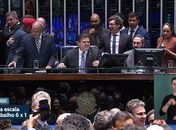 Em dia histórico, país acaba com jornada 6x1! E os votos de Flávio, Mourão e Sergio Moro