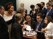 Oposição tenta adiar votação de reforma da Previdência na CCJ