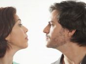Maria Clara Gueiros e Ricardo Tozzi trazem comédia “Enfim, Nós” para o Teatro Deodoro