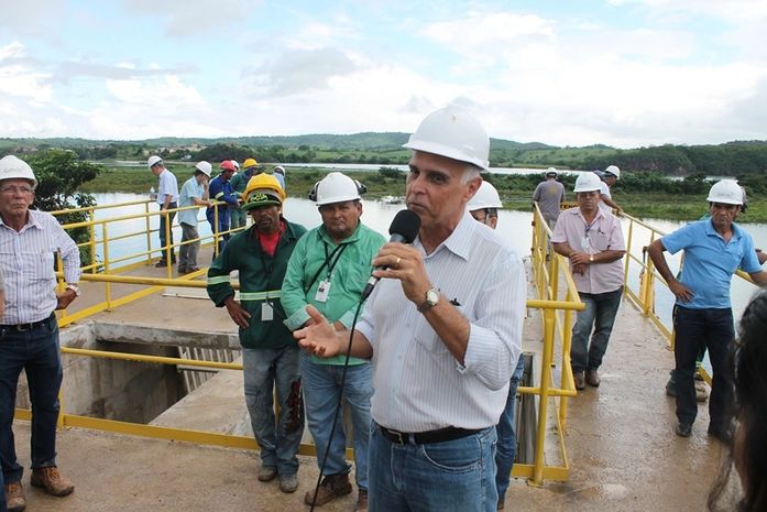 Captação da nova Adutora do Agreste recebe água do São Francisco