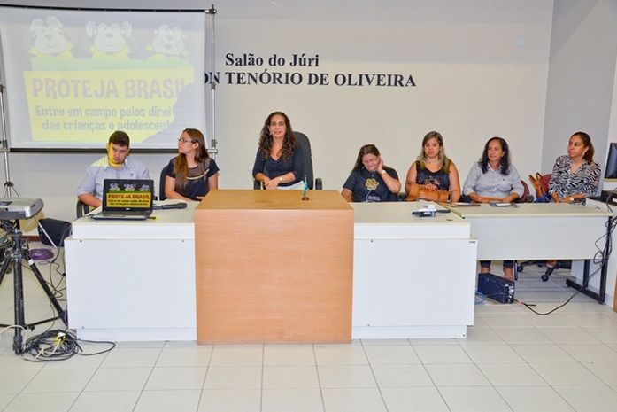 Creas de Limoeiro realiza seminário na Semana de Combate à Violência e à Exploração Sexual de Crianças