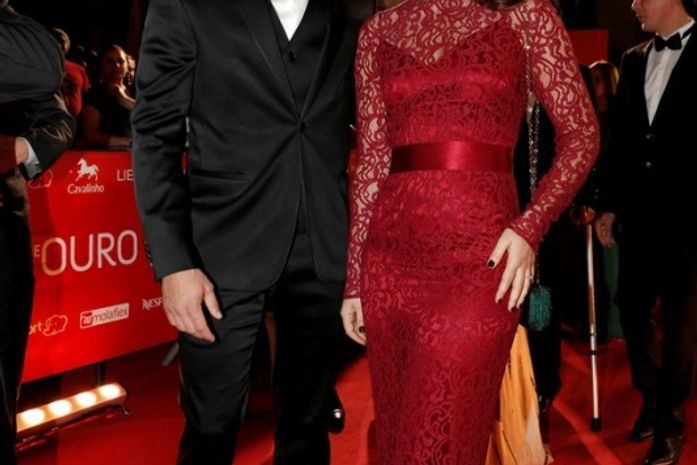 Malvino Salvador e Paolla Oliveira participam de premiação em Portugal