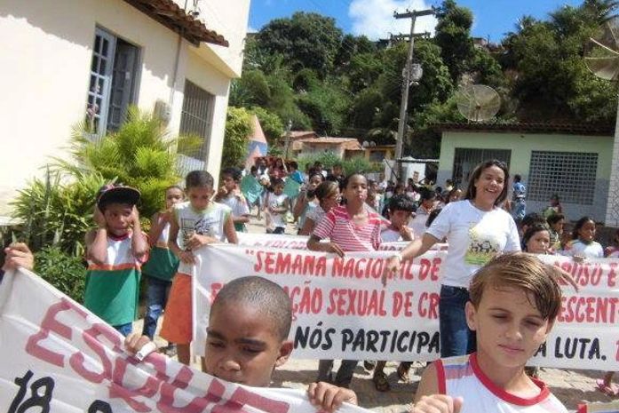 Maragogi promove caminhada em alusão ao Dia Nacional de Combate ao abuso Sexual de Crianças e Adolescentes
