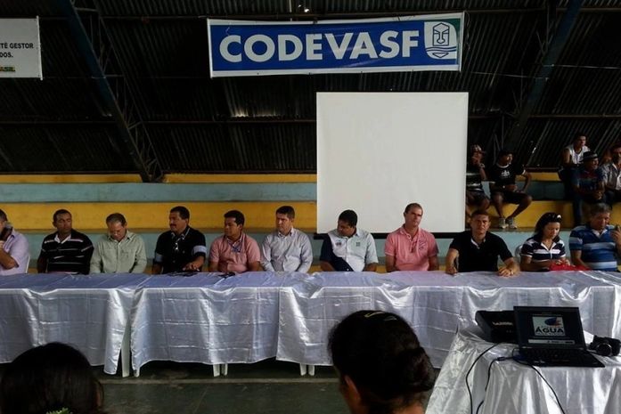Prefeito Sérgio Reis se reúne com mais de 1000 moradores da zona rural de Porto Real do Colégio