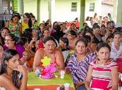 Alunos da Escola Prefeito Benício Ferreira  em Limoeiro realizam homenagem às mães