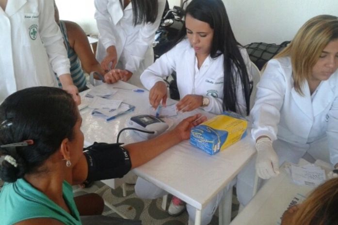 Mutirão leva atendimento médico à população da Barra de São Miguel