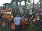 Prefeito Newberto Neves animado com a chegada de mais uma máquina do PAC em Japaratinga 