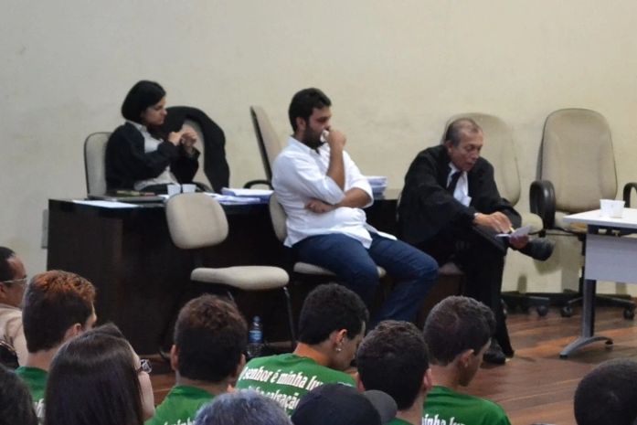 Rodolfo Amaral se emociona durante depoimento