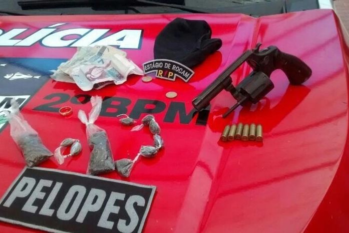 Material encontrado com a dupla