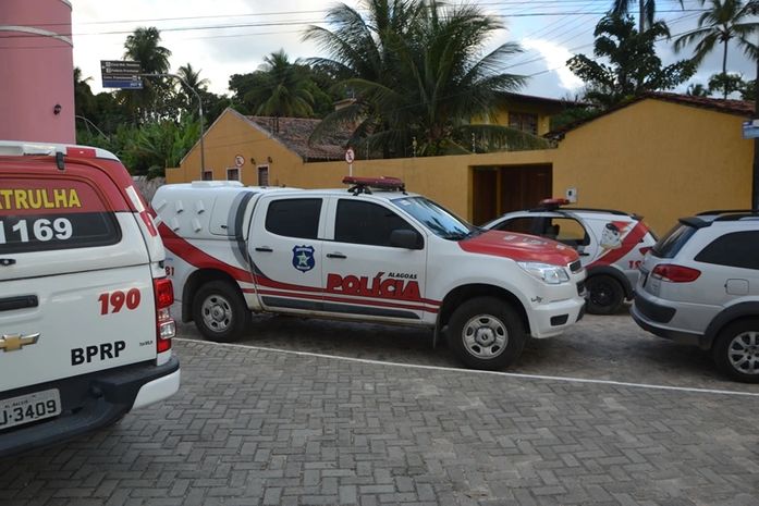 Viaturas durante operação em Marechal Deodoro