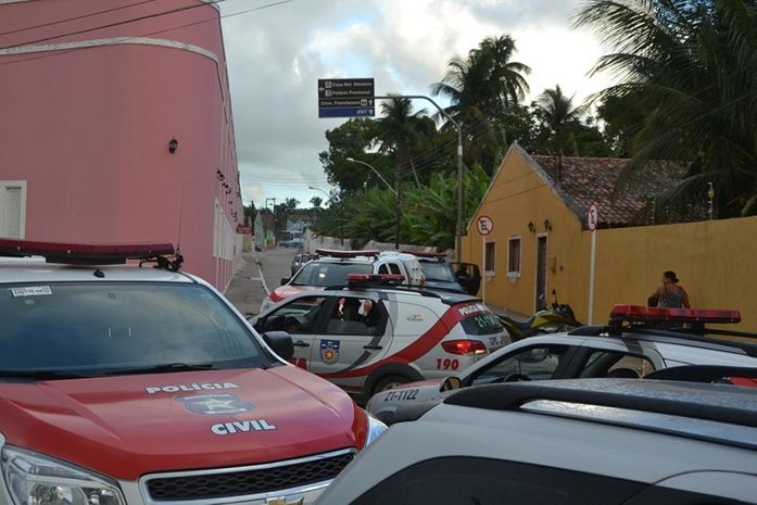 Viaturas durante operação em Marechal Deodoro