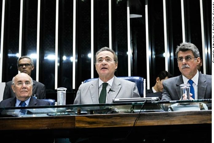 Renan observou que o termo escravidão traz à lembrança pessoas sendo trazidas à força ao país, na época da colonização