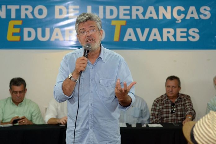 Líderes do PSDB mostram união em torno da pré-candidatura de Tavares