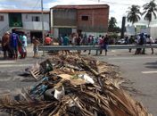 Moradores bloquearam trecho da AL 101 Sul