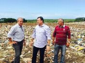 Cristiano visita lixão e cobra agilidade no novo aterro 