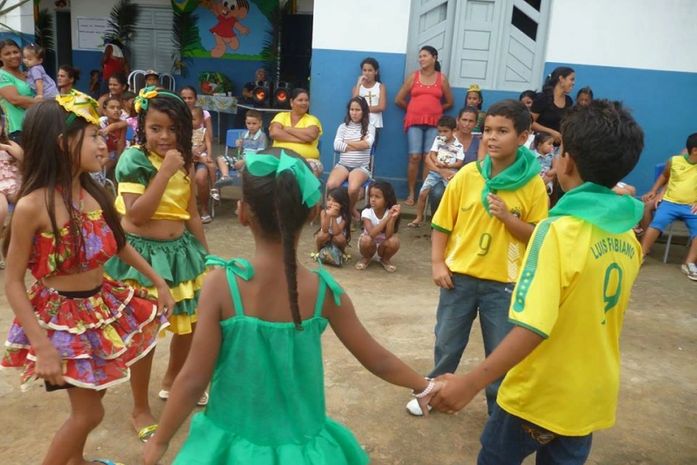 Em clima de copa do mundo, Escolas Municipais de Anadia comemoram festejos juninos