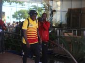  Volante de Gana visita e distribui dinheiro em comunidade carente 