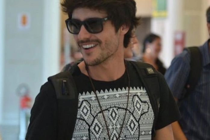 Ator levou chutes, inclusive na cabeça, socos e pontapés, mas já passa bem