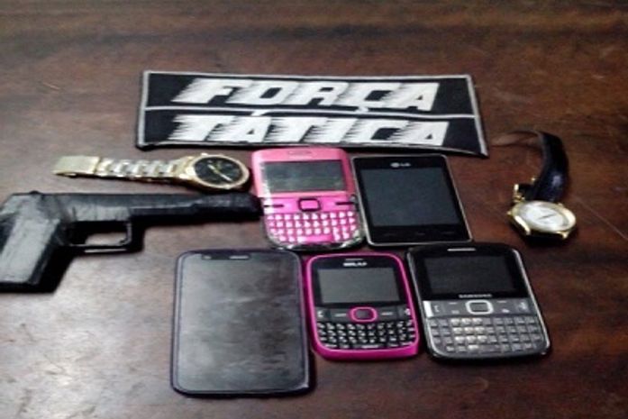 Material apreendido com a dupla em Arapiraca