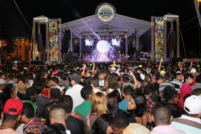 Alceu Valença e artistas locais animam o Arraial Central nesta quinta
