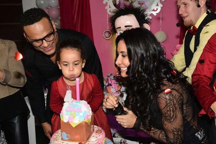 Scheila Carvalho brinca no aniversário de 4 anos da filha