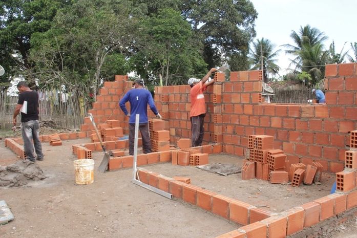 Comunidade do Povoado Chã da Imbira em Campo Alegre recebe a construção de 50 casas pelo PNHR
