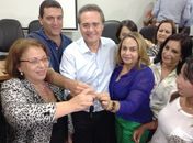 Renan participa com ministra Ideli Salvatti da entrega de kits a conselhos tutelares