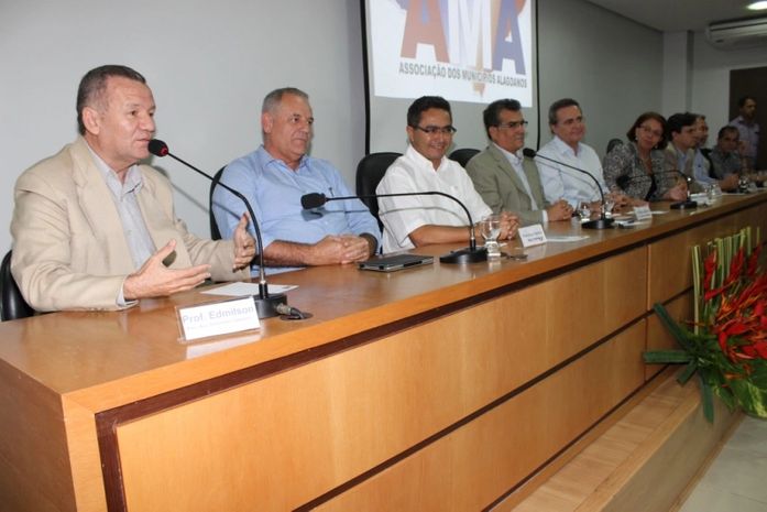 São Miguel dos Campos recebe kit, com veículo, para Conselho Tutelar