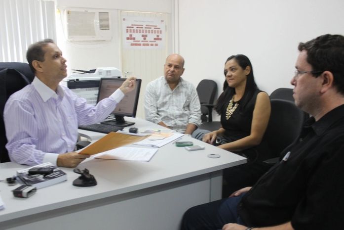Reunião do Promotor Flávio Gomes com representantes da Adefal