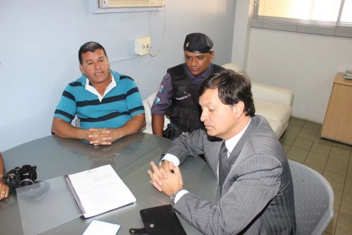 Prefeito George Clemente entrega minuta do projeto de PCC do servidor público