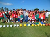 Projeto “Barrinha” utiliza o futebol como instrumento educacional para crianças da Barra de São Miguel