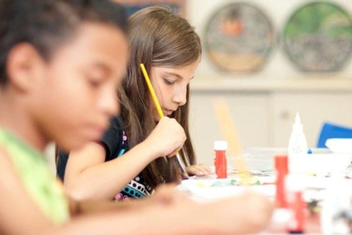 Pais devem incentivar talentos de crianças sem interferir na criatividade