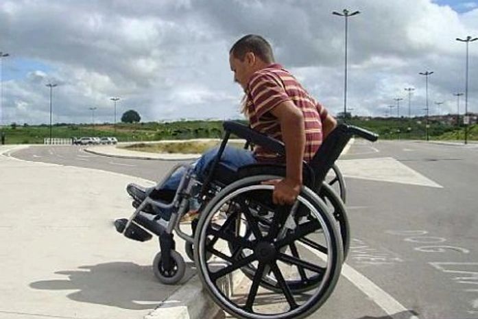 MP cobra prefeitura para fiscalizar estabelecimentos comerciais sem acessibilidade