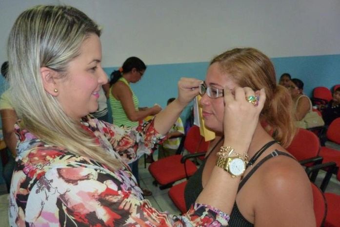 Governo Municipal de Delmiro Gouveia realiza entrega de óculos