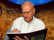 Ariano Suassuna é internado com sangramento intracraniano