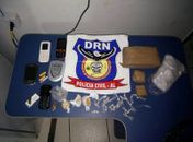 DRN prende ex-esposa de traficante pedras de crack e maconha 