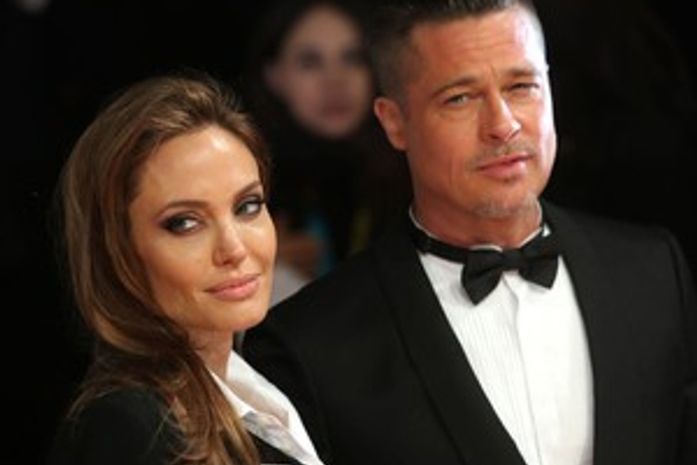 Angelina Jolie e Brad Pitt chegam à premiação do Oscar