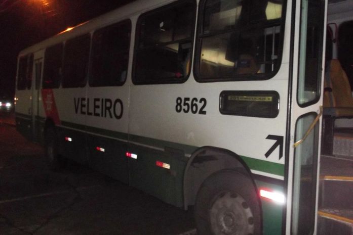 Ônibus da empresa Veleiro